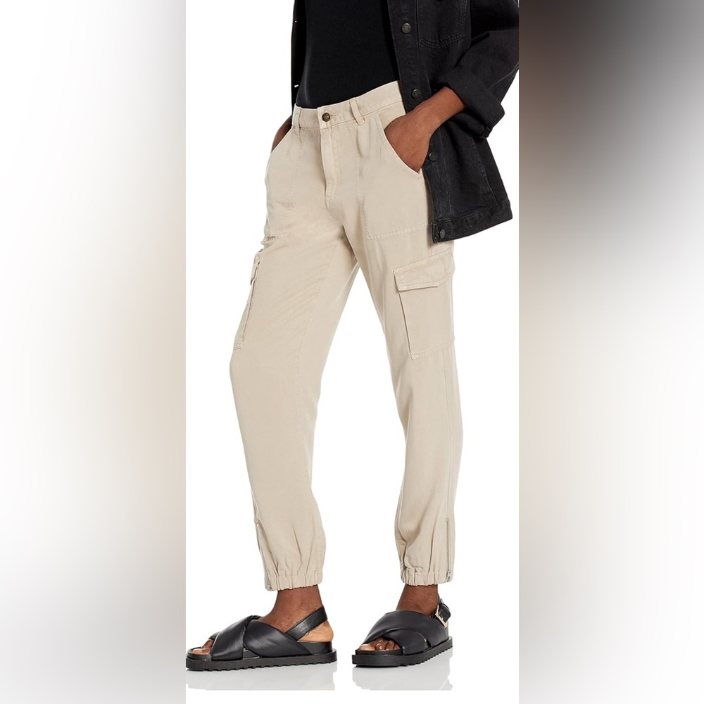 Guess cargo style pant
